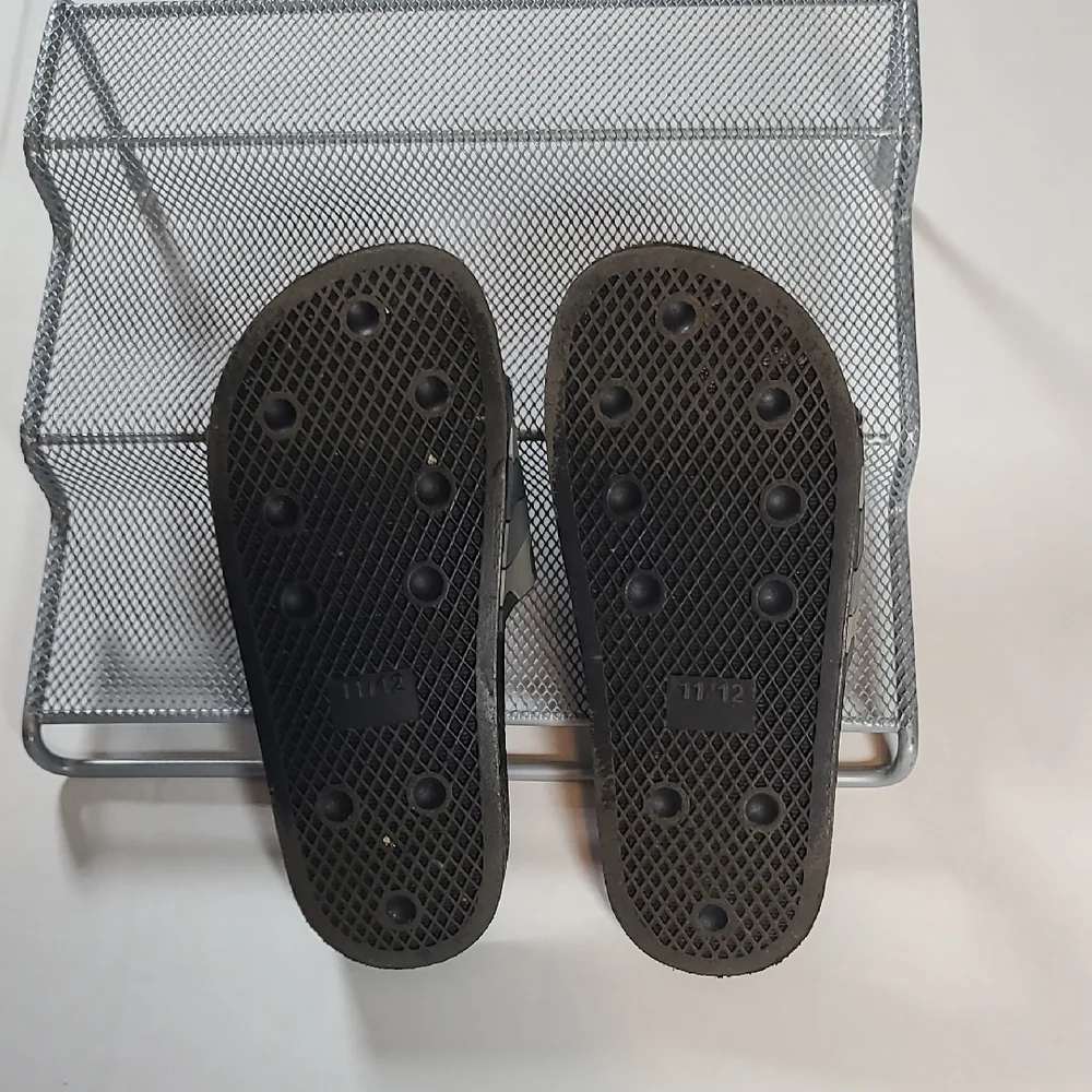 Kids Boys Camouflage Slide Sandals EUC Size 11-12